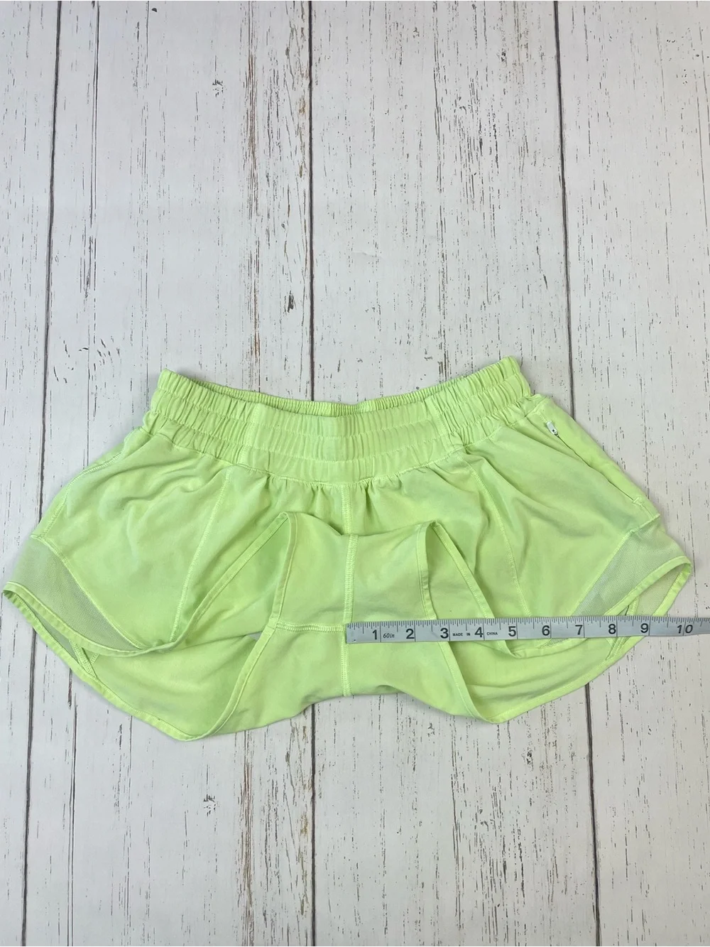 Lululemon Hotty Hot Short ll *2.5”